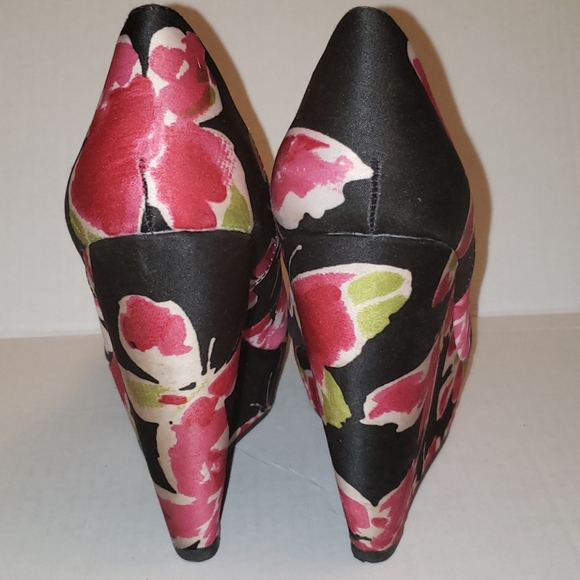 Elle fabric black&floral butterfly wedges - Picture 6 of 7